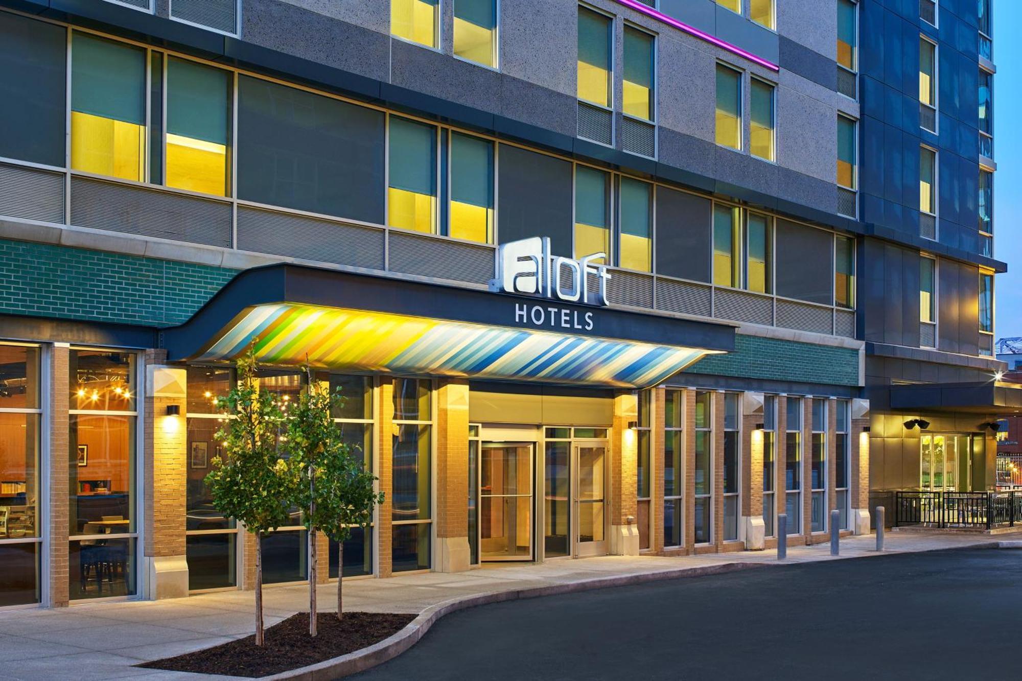 Aloft Downtown 3*